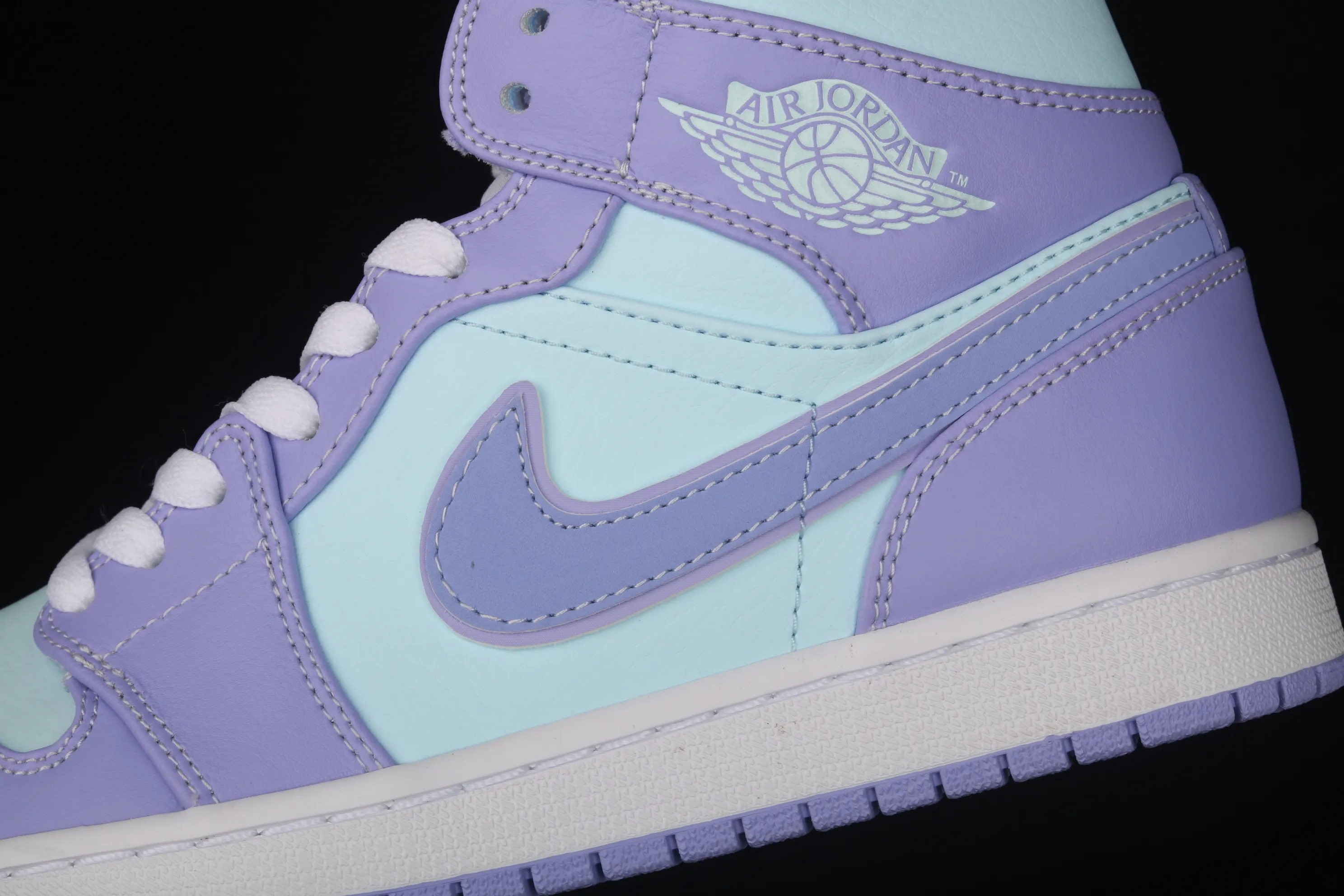 All categories Air Jordan Jordan series basketball shoes Air Jordan 1 Mid G version pure original Air Jordan 1 Mid SE AJ1 Joe 1 Violet 554724-500